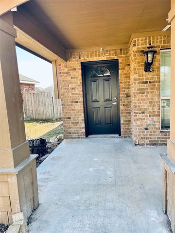 548 Kerry Street, Crowley, TX 76036