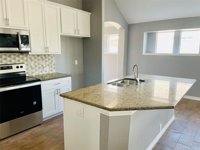 548 Kerry Street, Crowley, TX 76036