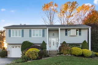 20 Galway Drive, Hazlet, NJ 07730