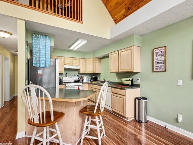 221 Frasier Boulevard, Harsens Island, MI 48028