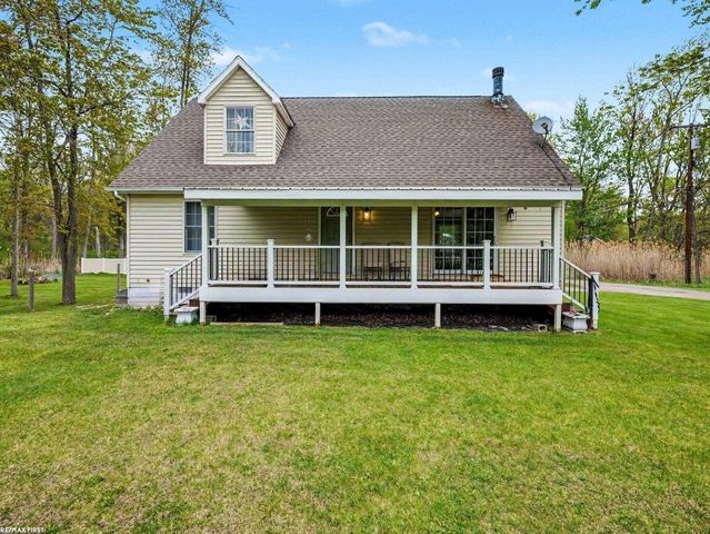 221 Frasier Boulevard, Harsens Island, MI 48028