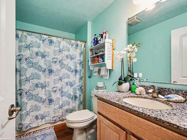 221 Frasier Boulevard, Harsens Island, MI 48028