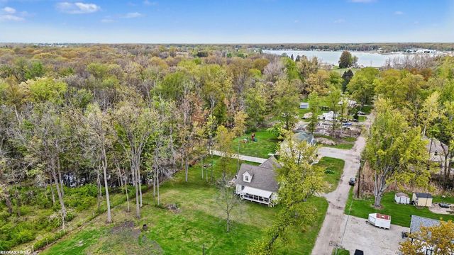 221 Frasier Boulevard, Harsens Island, MI 48028