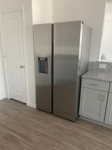 1004 Laguna Cove Drive, Katy, TX 77493