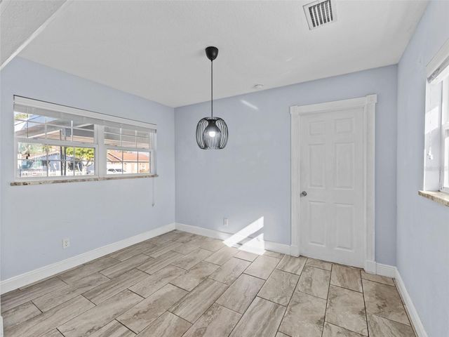 2924 W DEWEY STREET, Tampa, FL 33607