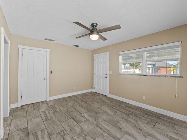 2924 W DEWEY STREET, Tampa, FL 33607