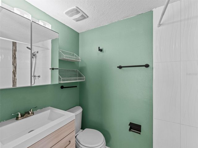 2924 W DEWEY STREET, Tampa, FL 33607