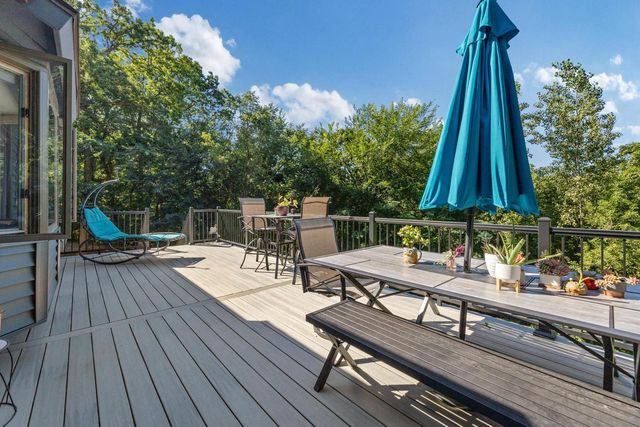 N1947 Forest Ridge DRIVE, La Crosse, WI 54601