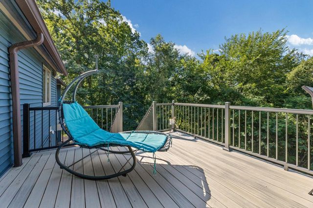 N1947 Forest Ridge DRIVE, La Crosse, WI 54601