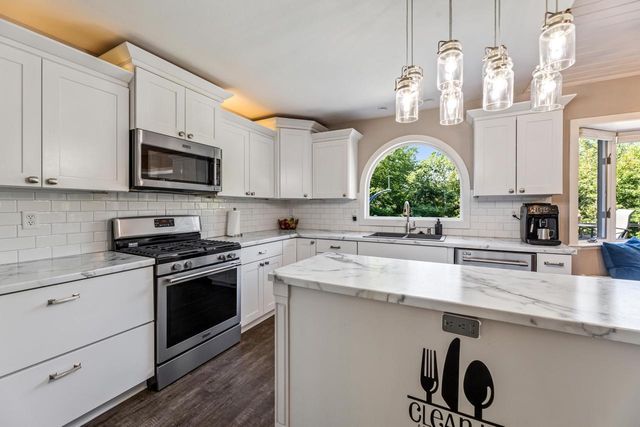 N1947 Forest Ridge DRIVE, La Crosse, WI 54601