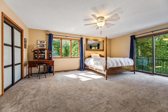 N1947 Forest Ridge DRIVE, La Crosse, WI 54601