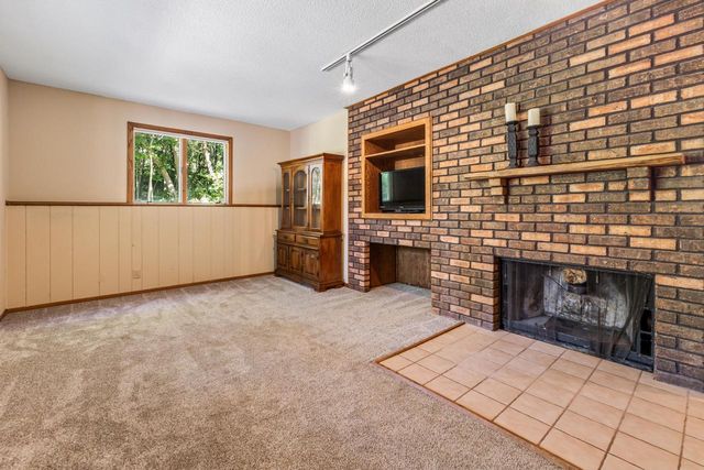 N1947 Forest Ridge DRIVE, La Crosse, WI 54601