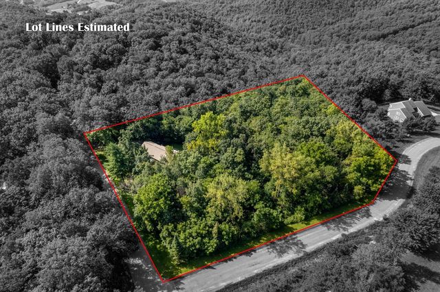 N1947 Forest Ridge DRIVE, La Crosse, WI 54601