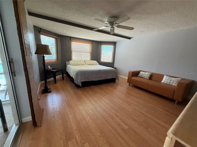 318 VENICE EAST BOULEVARD, Venice, FL 34293
