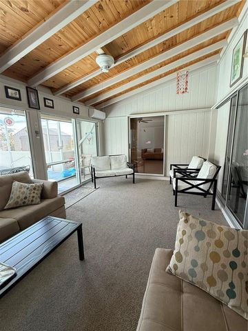 318 VENICE EAST BOULEVARD, Venice, FL 34293