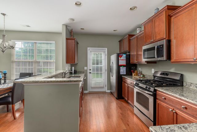 858 Bibury Court, Charleston, SC 29414