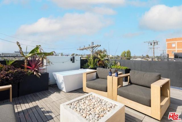 17 N Venice Boulevard, Venice (los Angeles), CA 90291