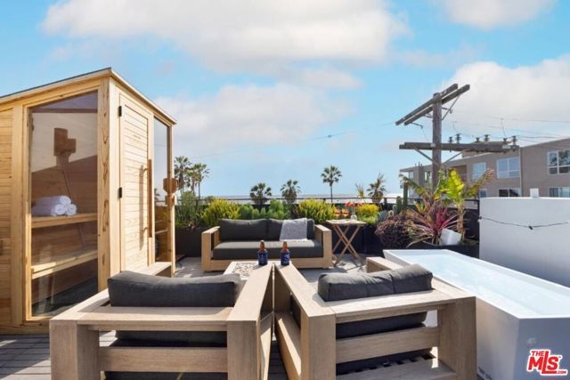 17 N Venice Boulevard, Venice (los Angeles), CA 90291