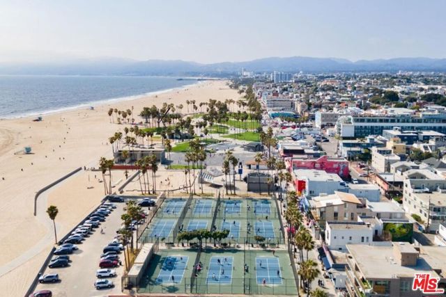 17 N Venice Boulevard, Venice (los Angeles), CA 90291