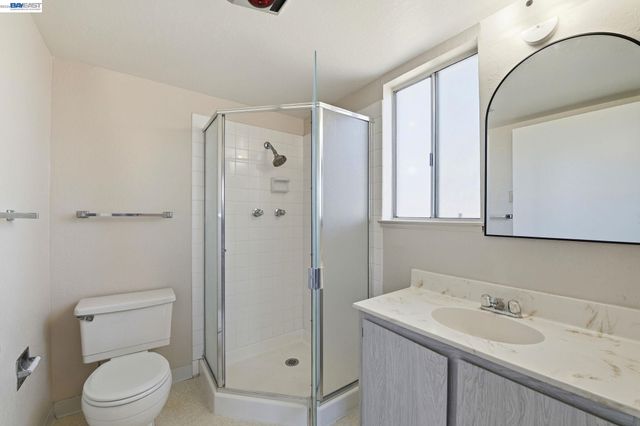 14615 Doolittle Dr, San Leandro, CA 94577