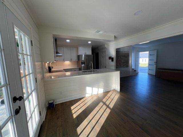 156 Dreville Dr, La Vergne, TN 37086