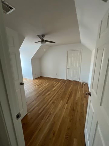 156 Dreville Dr, La Vergne, TN 37086