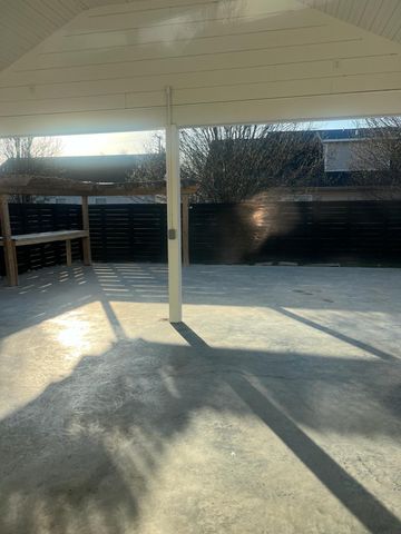 156 Dreville Dr, La Vergne, TN 37086