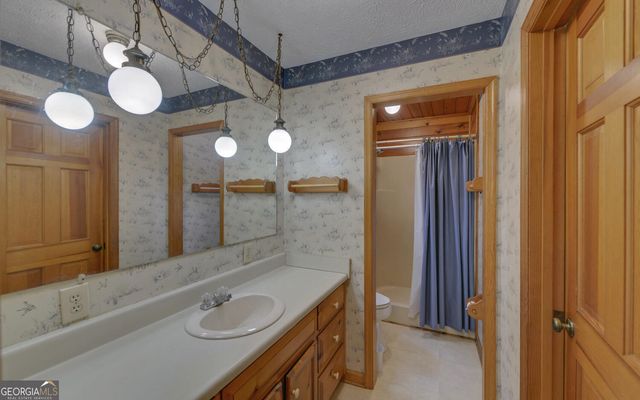 7386 Belton Bridge Road, Lula, GA 30554