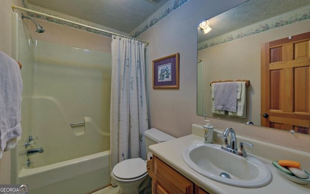 7386 Belton Bridge Road, Lula, GA 30554