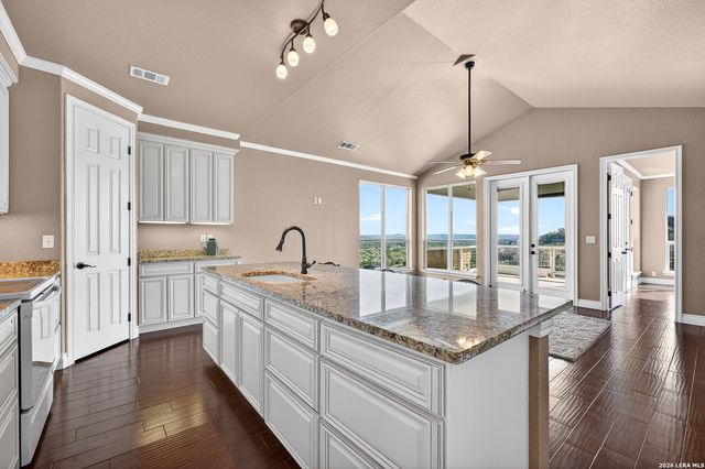 628 Cloud Top, Canyon Lake, TX 78133