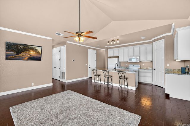 628 Cloud Top, Canyon Lake, TX 78133