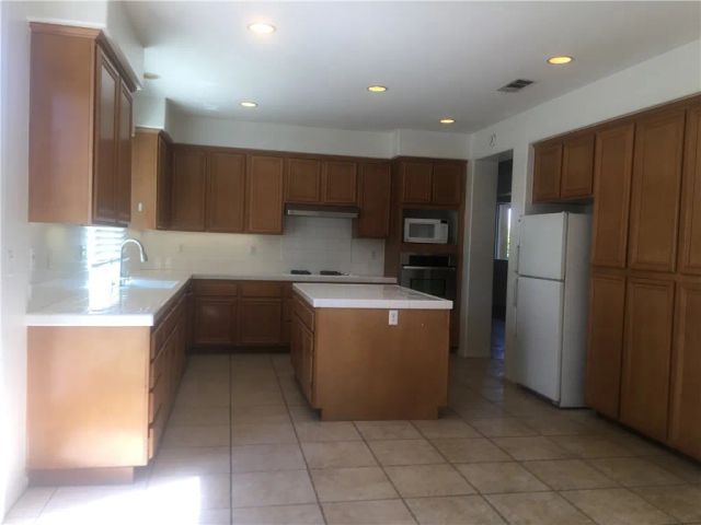 13337 Babbling Brook, Corona, CA 92880