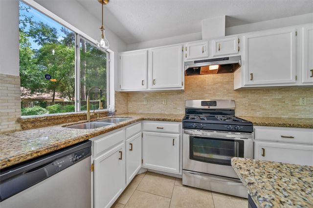 43 E Lance Leaf Road, The Woodlands, TX 77381