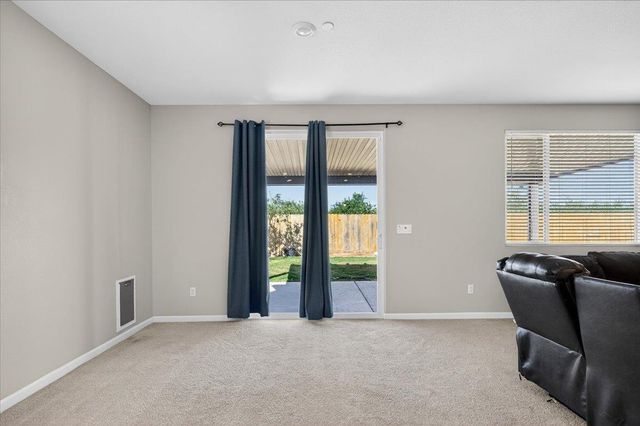 1442 Encantada Avenue, Madera, CA 93637