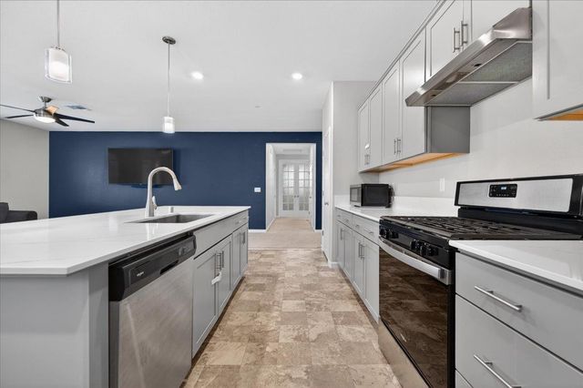 1442 Encantada Avenue, Madera, CA 93637