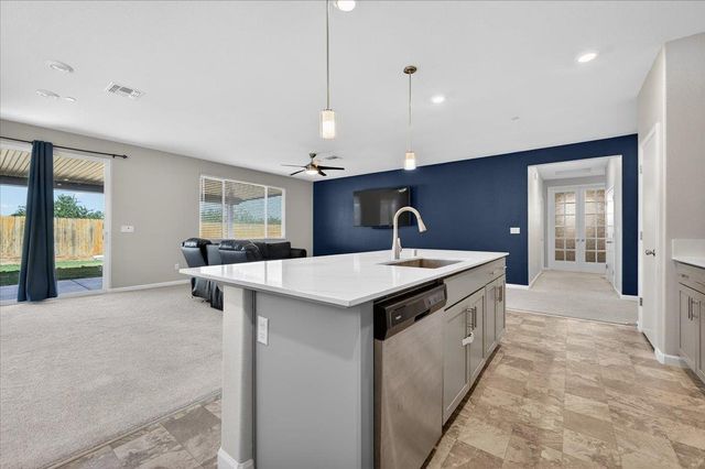 1442 Encantada Avenue, Madera, CA 93637