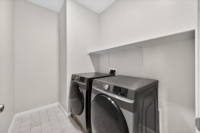 1442 Encantada Avenue, Madera, CA 93637