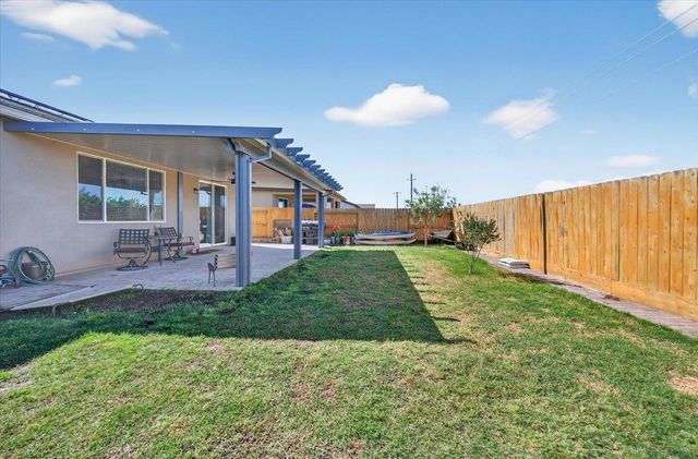 1442 Encantada Avenue, Madera, CA 93637