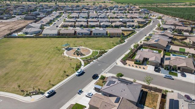 1442 Encantada Avenue, Madera, CA 93637