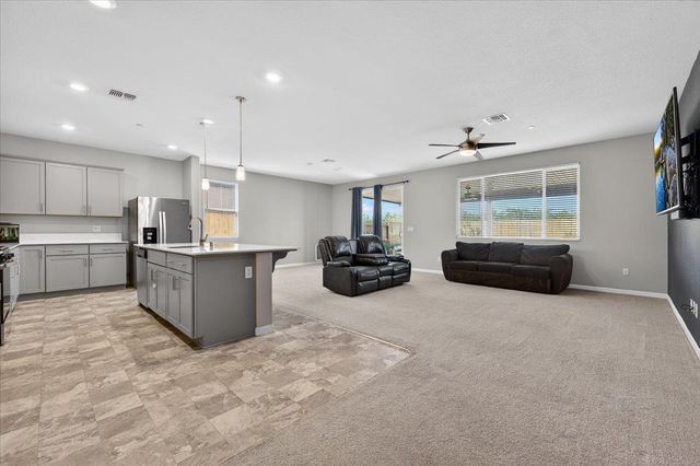 1442 Encantada Avenue, Madera, CA 93637