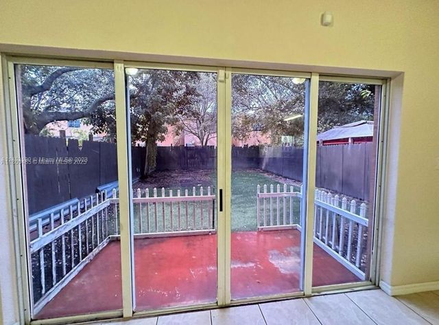 646 SW 7th Ter, Florida City, FL 33034