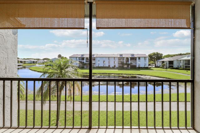 1013 Green Pine Boulevard C2, West Palm Beach, FL 33409