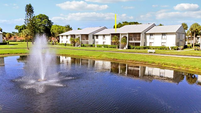 1013 Green Pine Boulevard C2, West Palm Beach, FL 33409