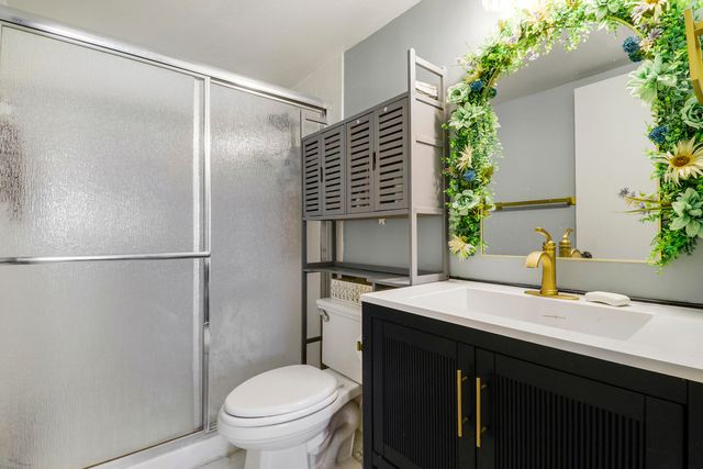 1013 Green Pine Boulevard C2, West Palm Beach, FL 33409