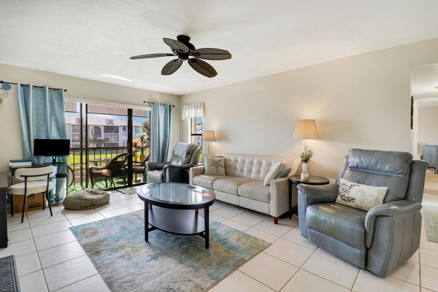1013 Green Pine Boulevard C2, West Palm Beach, FL 33409