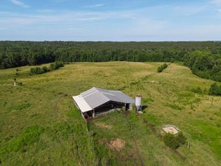 1074 McGee Rd, Decaturville, TN 38329