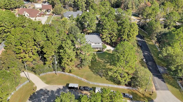 12134 Rainy Oaks Drive, Magnolia, TX 77354