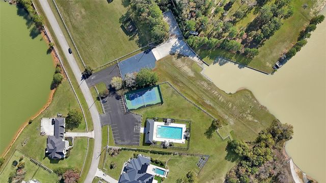 12134 Rainy Oaks Drive, Magnolia, TX 77354