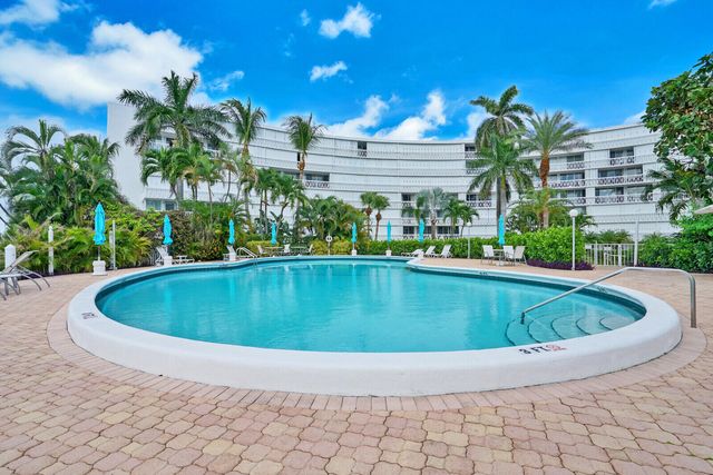 2505 S Ocean Boulevard 403, Palm Beach, FL 33480