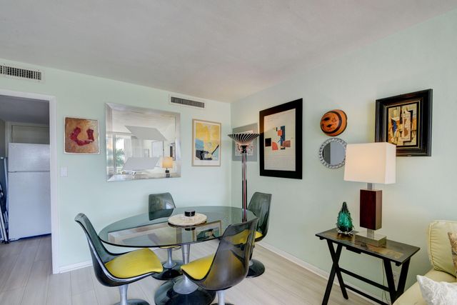 2505 S Ocean Boulevard 403, Palm Beach, FL 33480